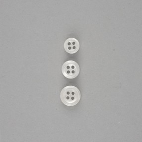 4-HOLES POLYESTER SHIRT AND BLOUSE BUTTON - WHITE