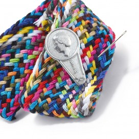 SEWING THREAD PLAIT WITH NEEDLE AN THREADER 70CM - MULTICOLOR