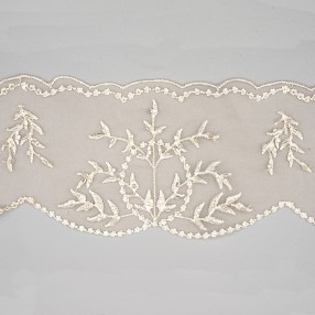 EMBROIDERED FLORAL MACRAME BORDER LACE - BEIGE