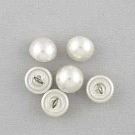 IMITATION PEARL BUTTON WITH SHANK - WHITE