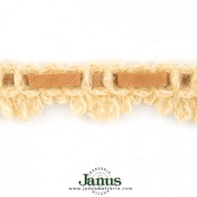 tobacco-lace-with-eyelets-20mm